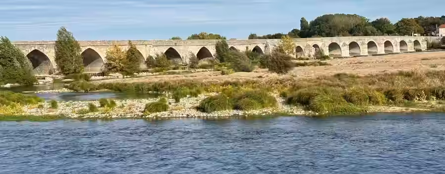 The Loire at Beaugency, the bridge and the river